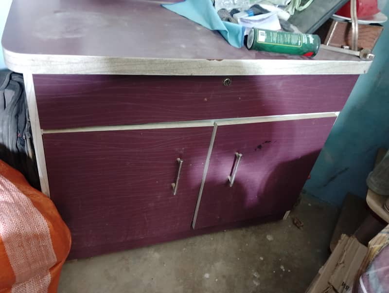 Dressing Table in good condition 1