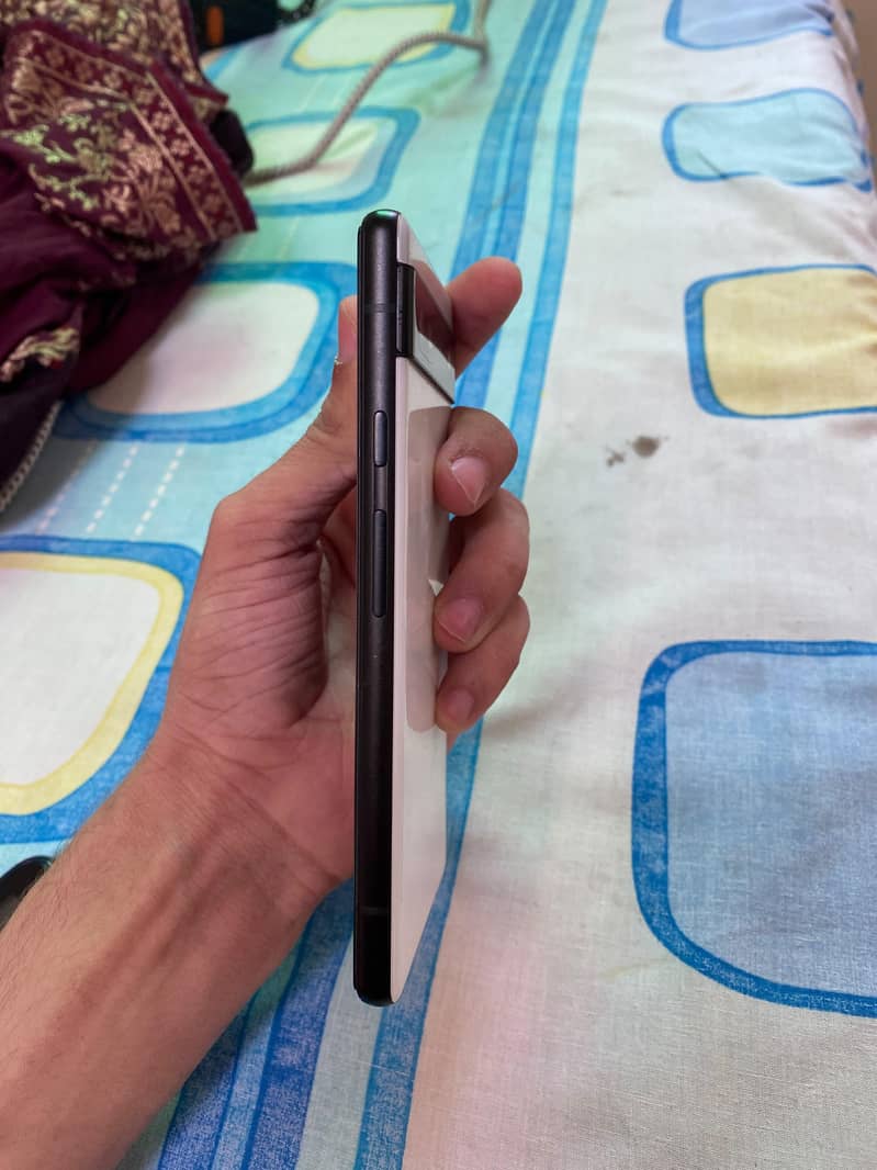 Google Pixel 6a 4