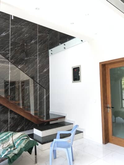1 Kanal House For Rent.