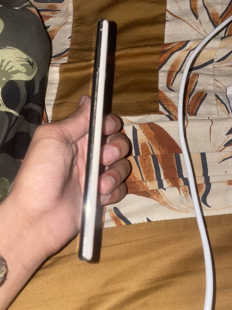 Samsung Mobile Note 10 Plus 6