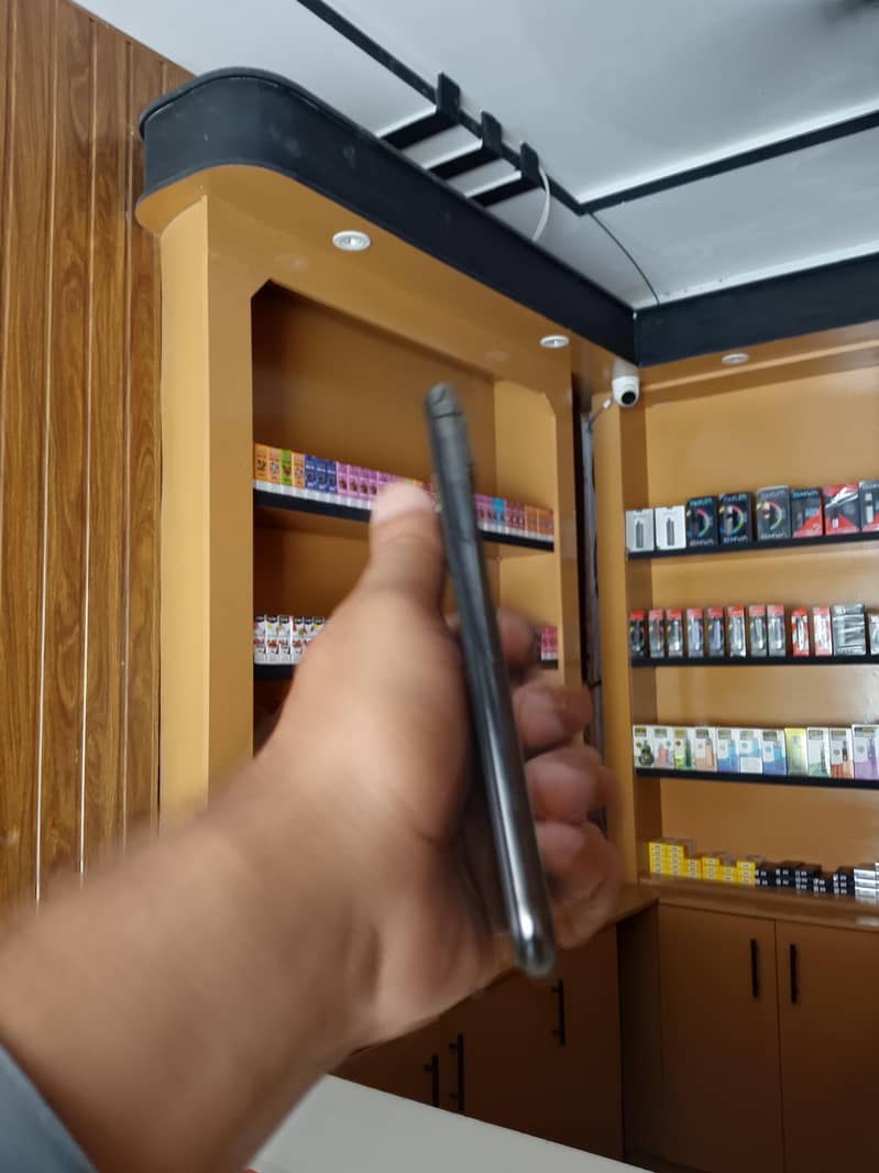 Apple iPhone X 3