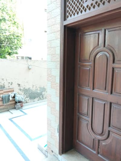 10 Marla House Available For Rent
