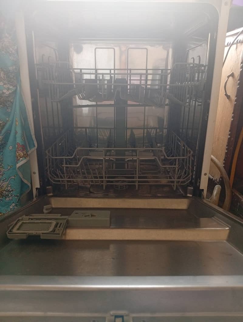 Dishwasher 4