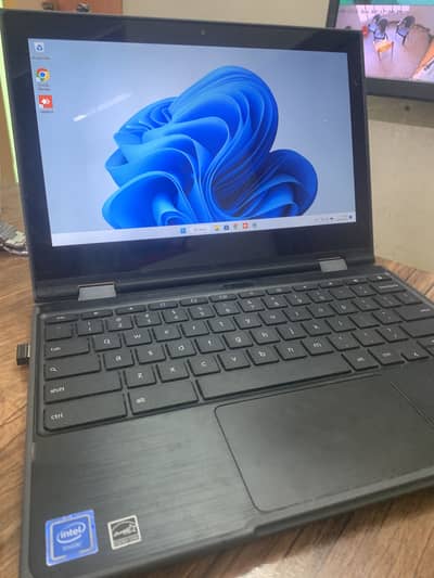 Chromebook with Windows 11 32 GB 360 Touch