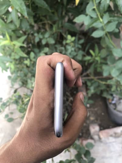 Apple iPhone 6S