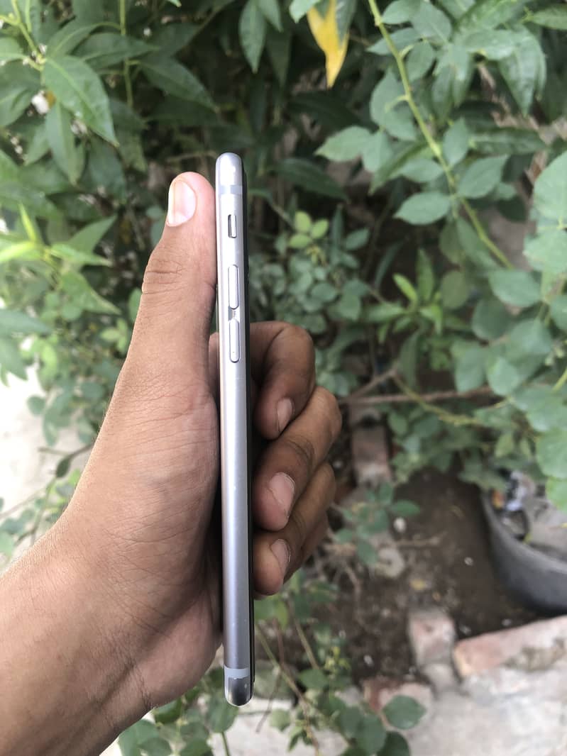 Apple iPhone 6S 3