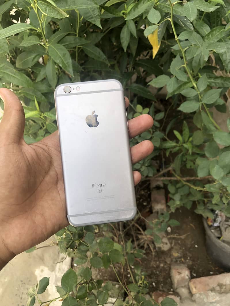 Apple iPhone 6S 4