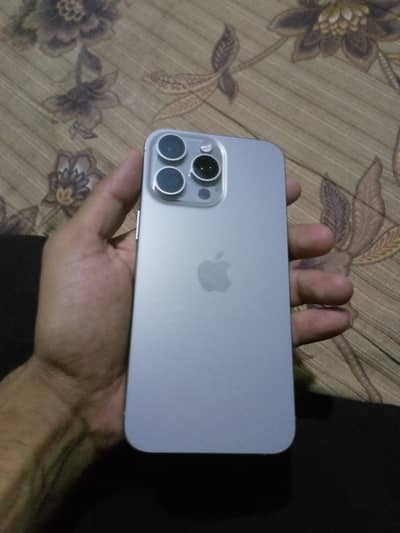 iPhone 15Pro Max 256GB Bypass Natural Titanium
