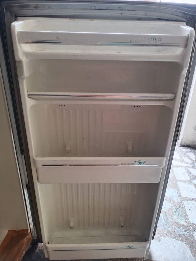 Refrigerator 5