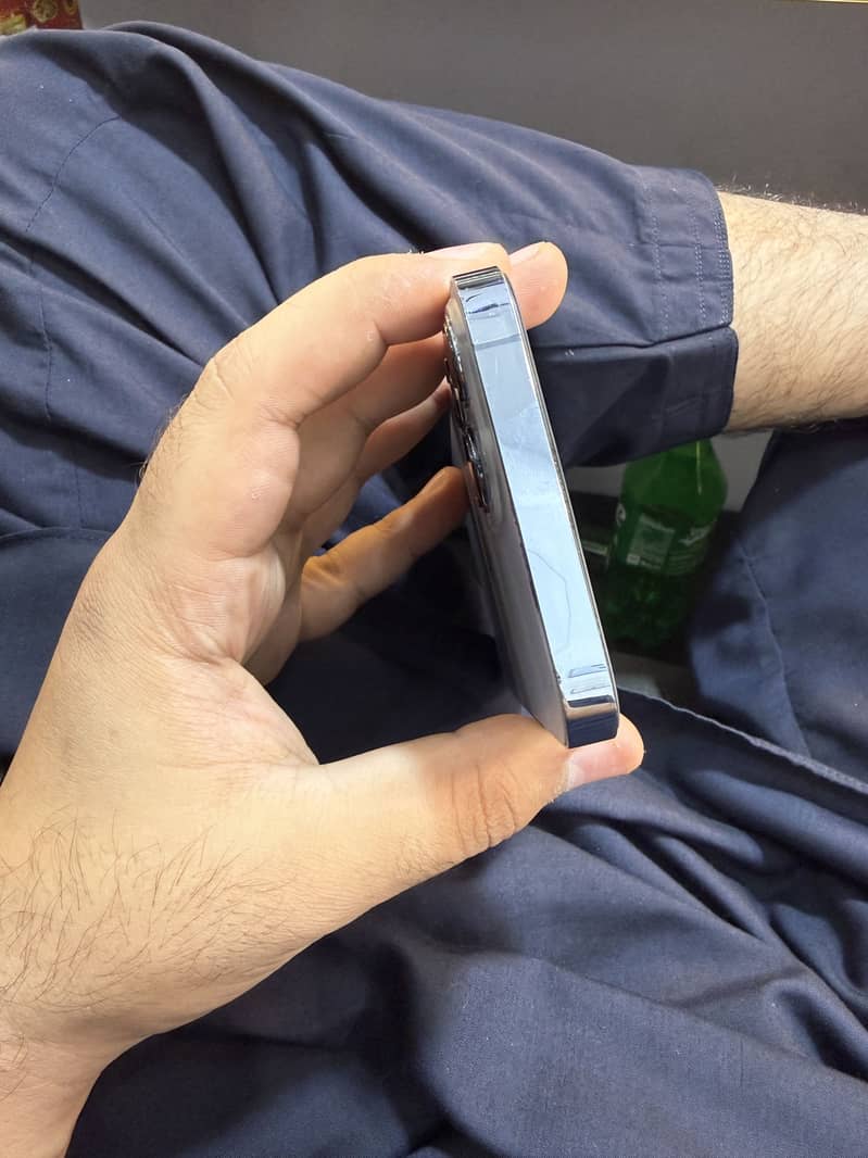 Apple iPhone 13 Pro Max 5