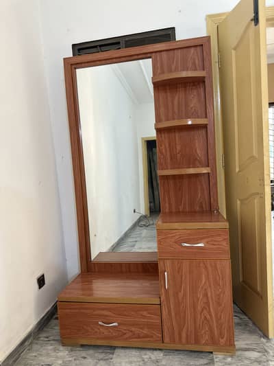 Wooden dressing table