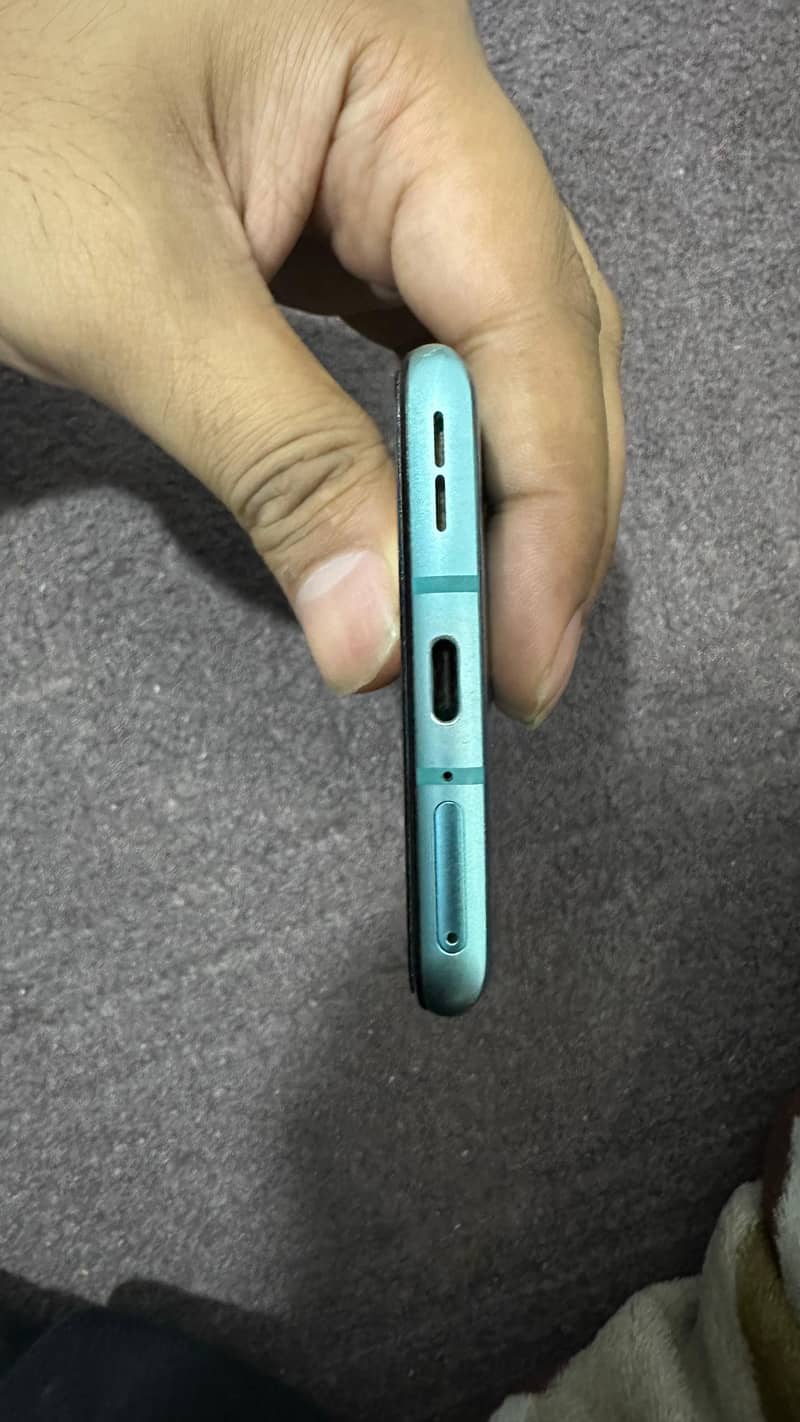 One Plus 8T 4