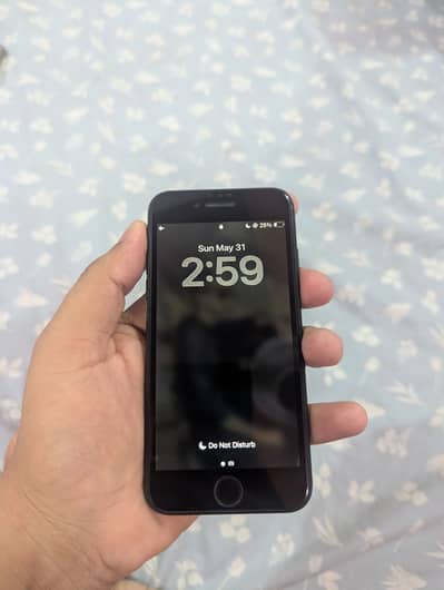 Apple iPhone SE