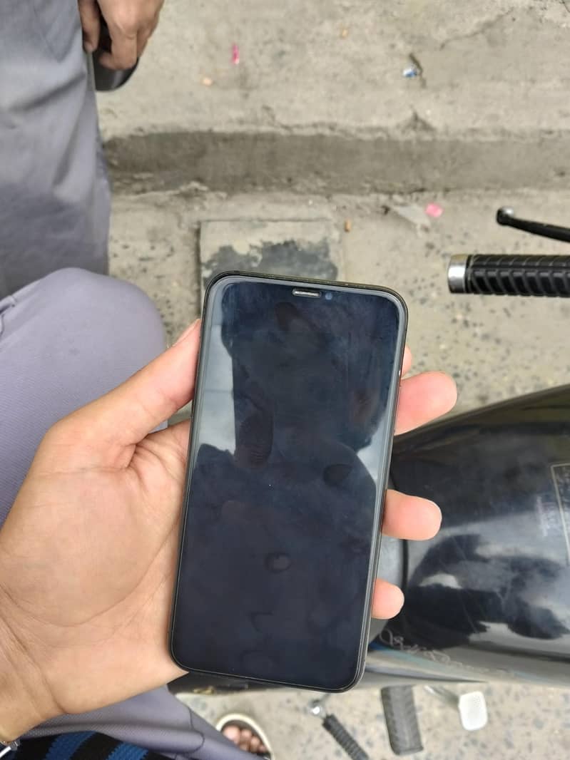 iPhone X 3