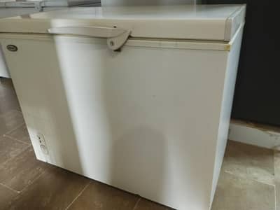 Waves freezer in running condition urgent sale