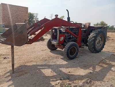 Massey tractor with bucket