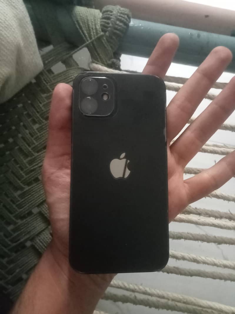 Apple iPhone 12 3