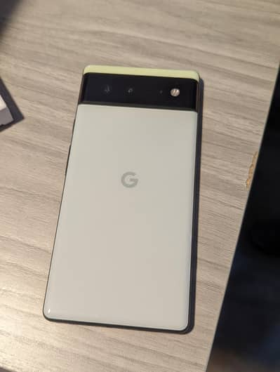 Google pixel 6 cp approved. with cover white color 128 gb storage