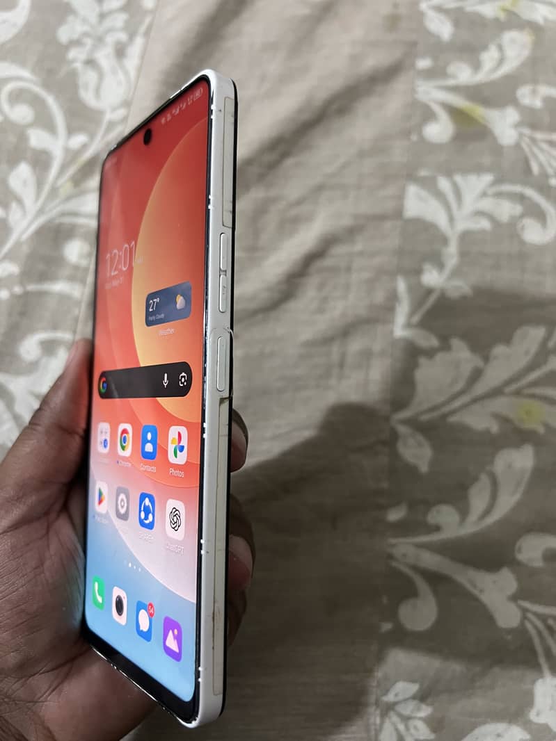 Tecno camon 19 pro 1