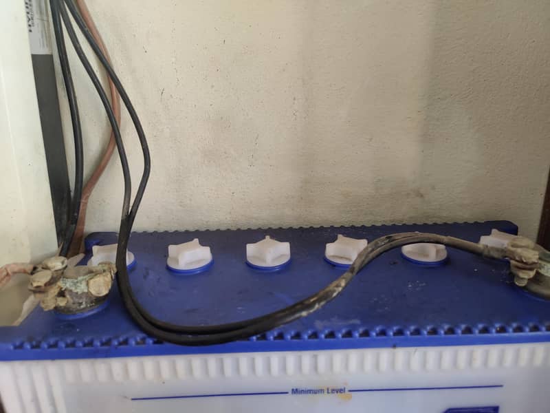 ups battery 1