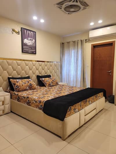 2 BED FULL FURNISHED BRAND NEW APARTMENT FOR RENT GULBERG GREENS (MAIN EXPRESSWAY)
