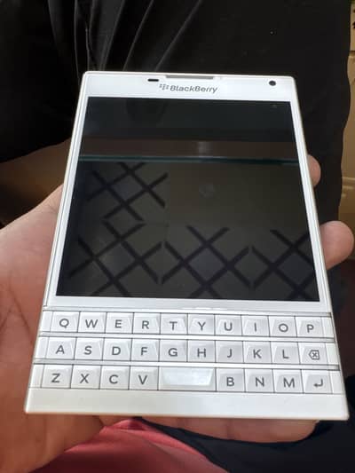 BlackBerry Passport 10/10 PTA approved