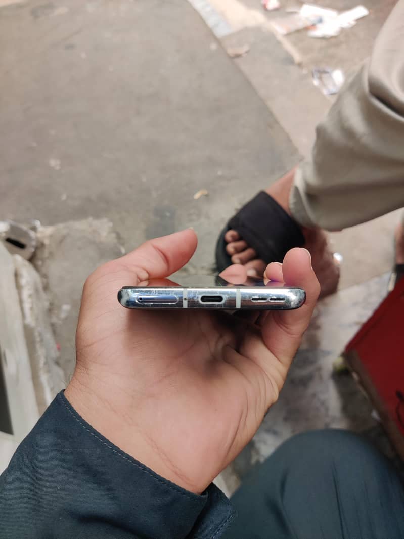 One Plus 9 Pro 5