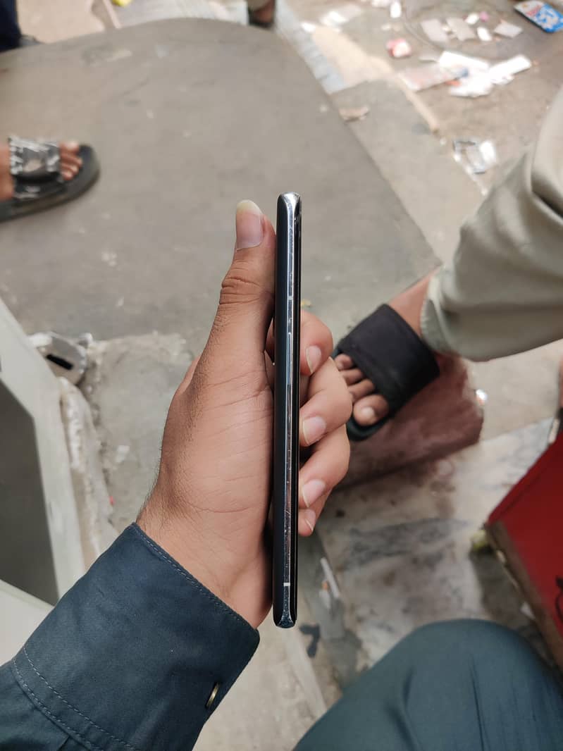 One Plus 9 Pro 6