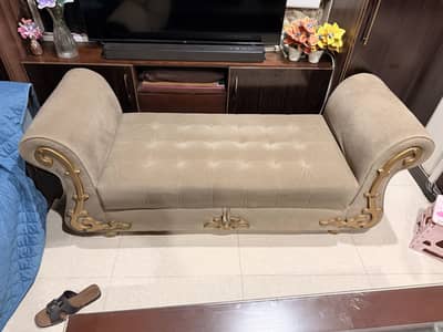 Dewan and tables for sale