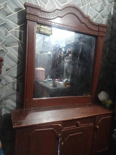 dressing table use for Good condition