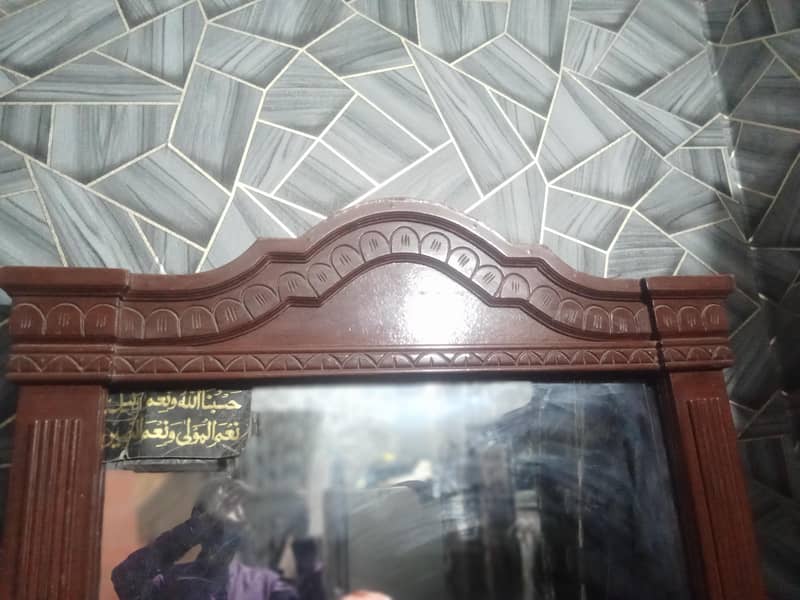 dressing table use for Good condition 2