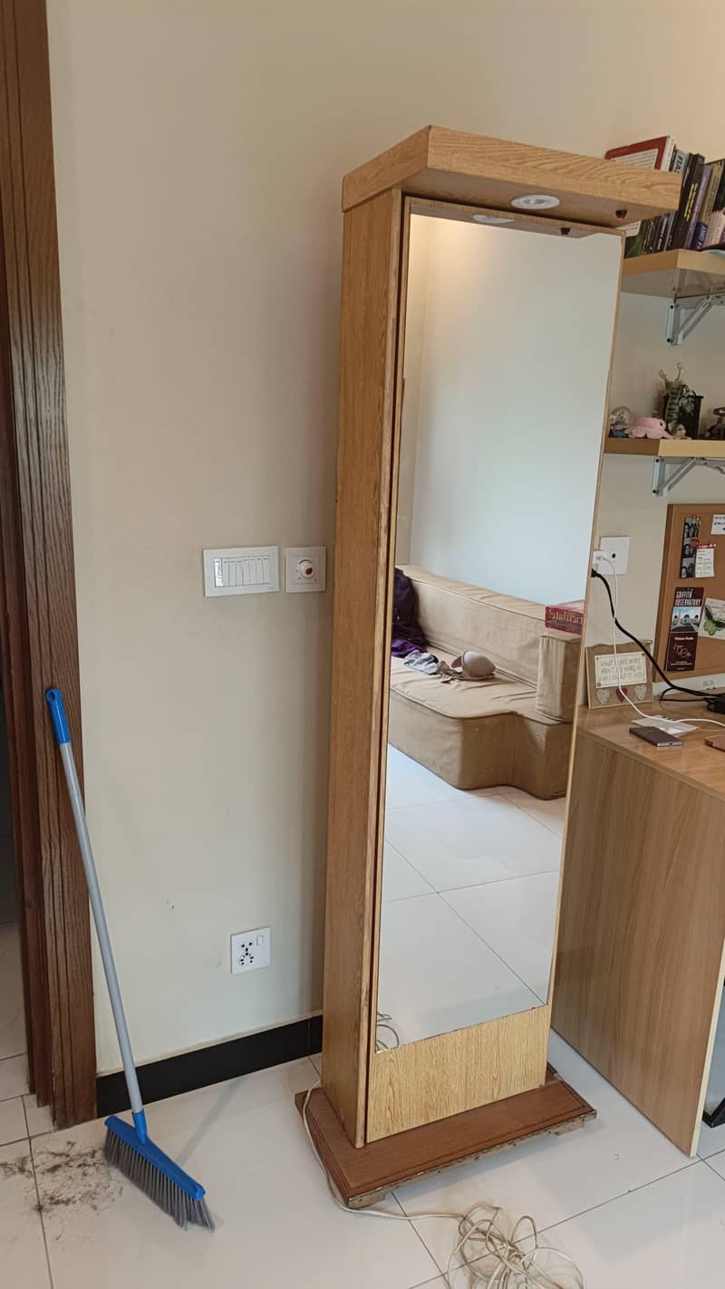 standing dressing mirror 1