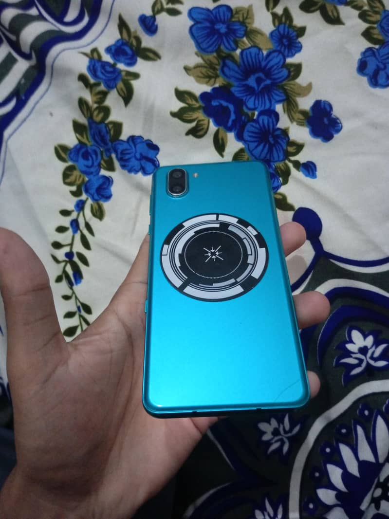 Sharp Aquos R3 1
