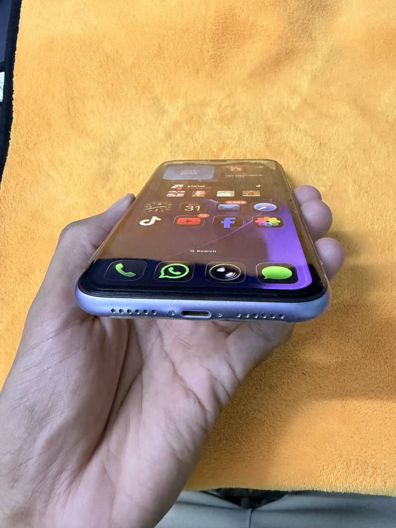 IPhone 11 (PTA APPROVED) 5