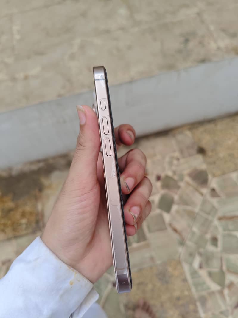 iphone 16 pro 3