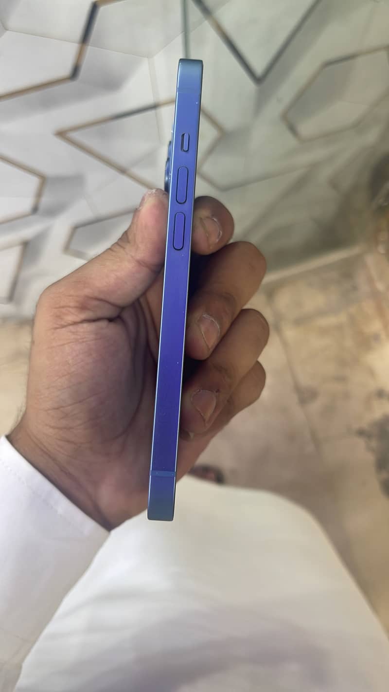 Apple iPhone 14 2