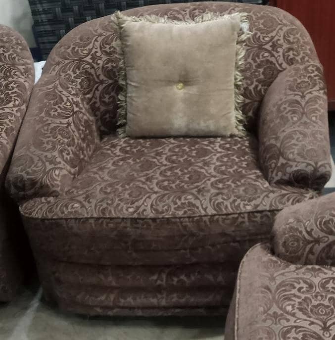 Complete Living Room Furniture Sale – Sofa Set, Dewan & Center Table 5