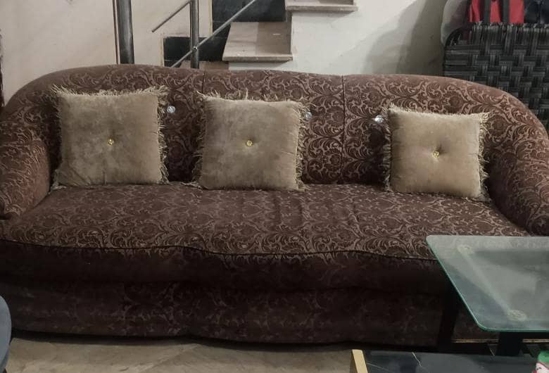 Complete Living Room Furniture Sale – Sofa Set, Dewan & Center Table 6