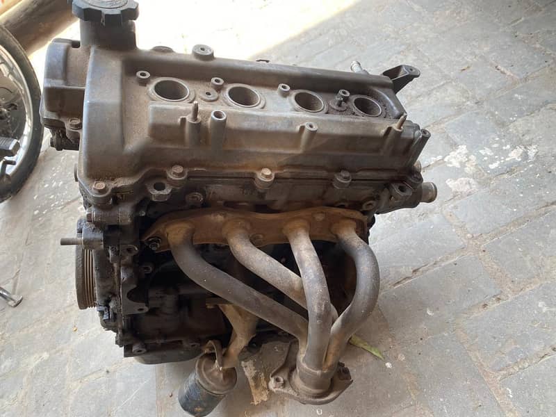 vitz 1000 cc 4