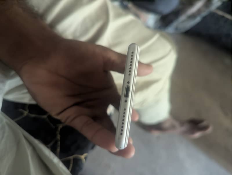 Apple iPhone 8 Plus 2
