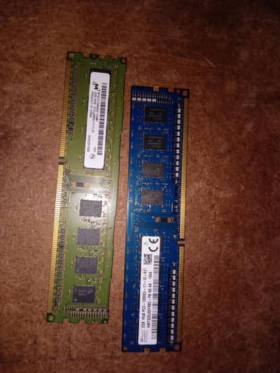 ​SK hynix 4GB DDR3 Desktop RAM (2GB x 2) 1600MHz PC3-12800U