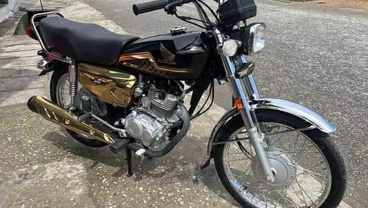 125 Gold edition 2024 selfstart