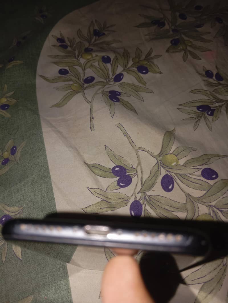 iPhone 7 3
