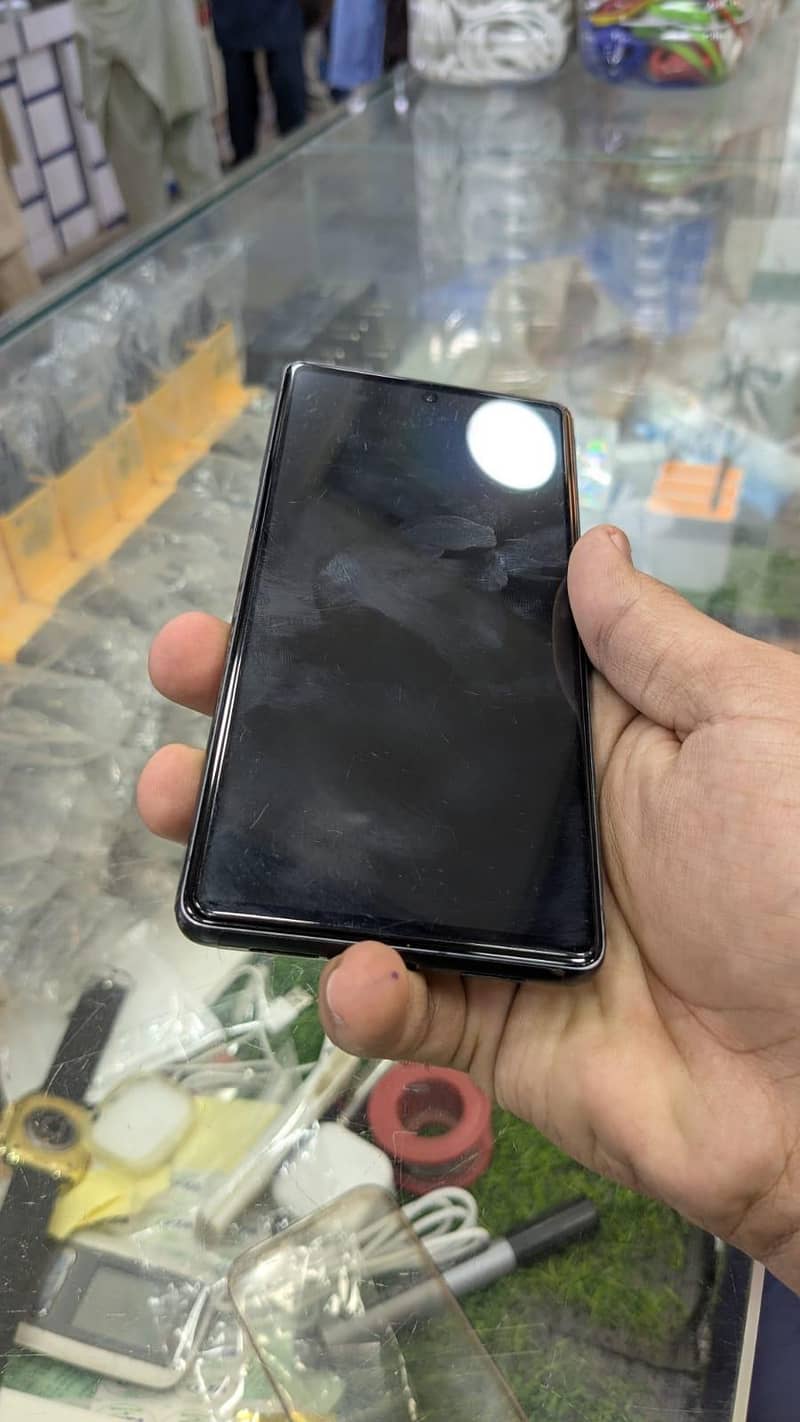 Google Pixel 7 4