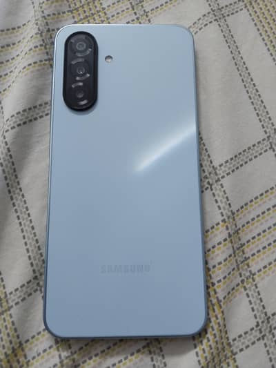 Samsung Mobile A17 with six month waranty