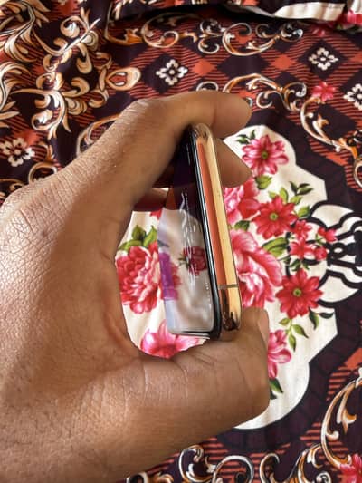 Apple iPhone XS ( Official PTA Approved )