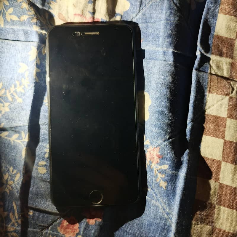 Apple iPhone 8 Plus 3
