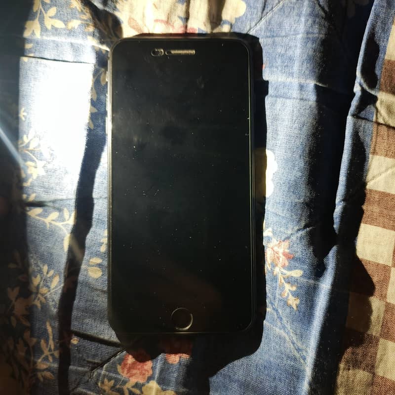 Apple iPhone 8 Plus 4