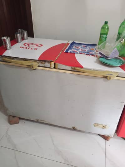 Dawlance full size freezer 2 door