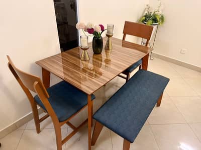 4 Persons Dining Table